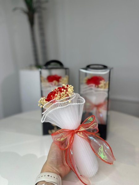 باقة ورد قماش تول أبيض